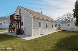 127 7th St, Hazlet Township, NJ 07734 - Photo 23