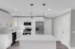 8 Mayaquez Ln, Toms River Township, NJ 08757 - Photo 11