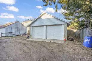 21 Broadway Rd, Freehold, NJ 07728 - Photo 5