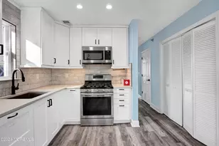 42 Jahn St, Keansburg, NJ 07734 - Photo 7