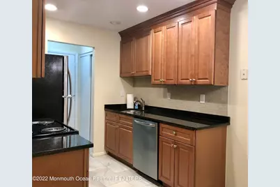 169 Amberly Drive #E, Manalapan Township, NJ 07726 - Photo 3