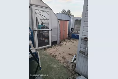 62 Bayshore Mobile Mnr, Hazlet Township, NJ 07730 - Photo 15