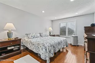 15 Greenwood Dr, Freehold, NJ 07728 - Photo 11