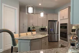 67 Samjan Cir, Robbinsville Township, NJ 08691 - Photo 5