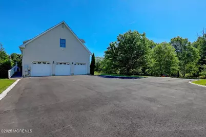 13 Randall Drive, Manalapan Township, NJ 07726 - Photo 5