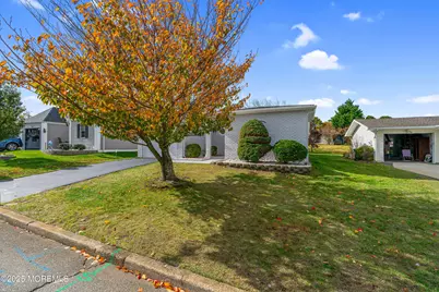 42 Sidney Court, Brick, NJ 08724 - Photo 3