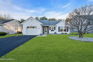 27 Molly Ln, Brick, NJ 08723 - Photo 5