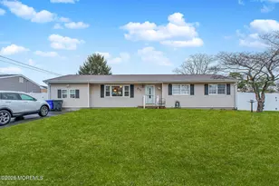 237 Pine Tree Dr, Brick, NJ 08723 - Photo 1