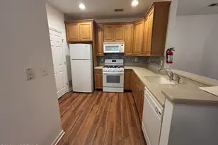 315 Sophee Ln, Lakewood, NJ 08701 - Photo 9