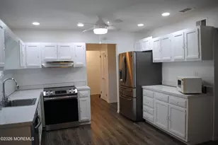 82 Parkway Dr, Freehold, NJ 07728 - Photo 17