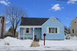 6 Octavia Pl, Keyport, NJ 07735 - Photo 1