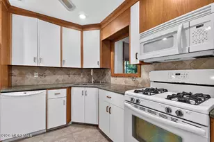 187 Elmwood Rd, Oakhurst, NJ 07755 - Photo 21
