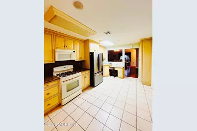 38 Morden Close #1000, Freehold, NJ 07728 - Photo 21
