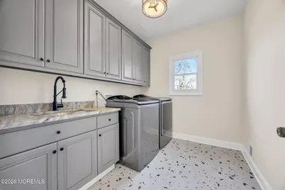 8 Saxon Court, Freehold, NJ 07728 - Photo 29