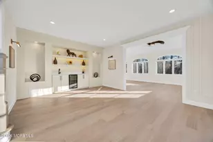 8 Saxon Ct, Freehold, NJ 07728 - Photo 9