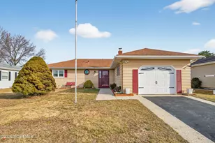 211 Bonaire Dr, Toms River Township, NJ 08757 - Photo 5