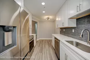 58 Amberly Dr, Manalapan Township, NJ 07726 - Photo 5