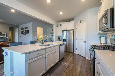 167 Ashburn Avenue, Manahawkin, NJ 08050 - Photo 11