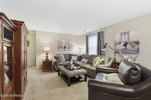 8-2 Seattle Ct, Freehold, NJ 07728 - Photo 9