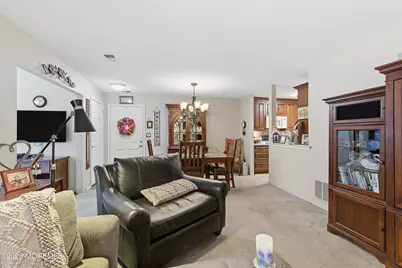 8-2 Seattle Court, Freehold, NJ 07728 - Photo 11