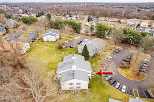 8-2 Seattle Ct, Freehold, NJ 07728 - Photo 27