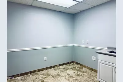 561 Cranbury Road #E, East Brunswick Township, NJ 08816 - Photo 11