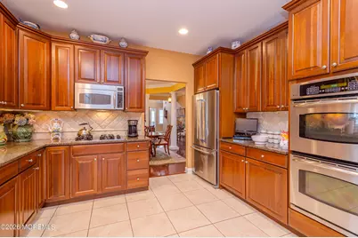 160 Scarborough Way, Marlboro Township, NJ 07746 - Photo 5