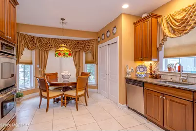 160 Scarborough Way, Marlboro Township, NJ 07746 - Photo 7