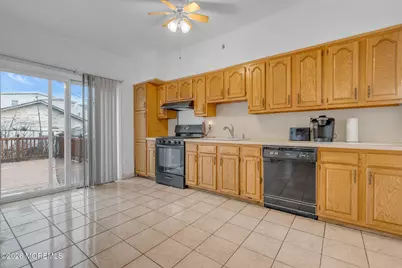 6 Lincoln Place, East Rutherford, NJ 07073 - Photo 17