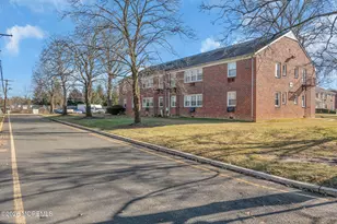 48 Stonehurst Blvd, Freehold, NJ 07728 - Photo 29