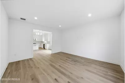 10 Remington Court, Farmingdale, NJ 07727 - Photo 7