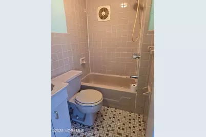 3136 Summit Avenue, Union City, NJ 07087 - Photo 11