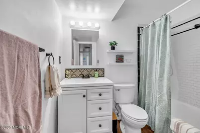 F-4 Avon Drive, East Windsor Township, NJ 08520 - Photo 19