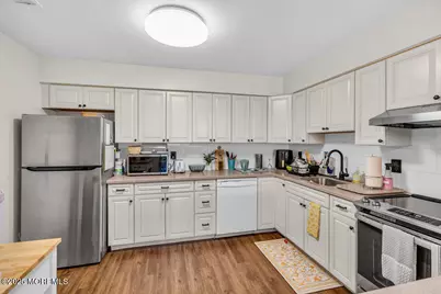 F-4 Avon Drive, East Windsor Township, NJ 08520 - Photo 13