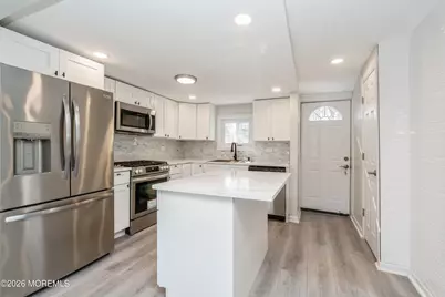 21 Mathiasen Place #A, Matawan, NJ 07747 - Photo 5