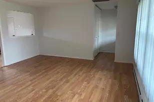 562 Portsmouth Dr, Lakewood, NJ 08701 - Photo 5