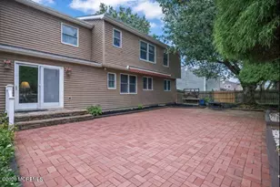 124 Sherwood Dr, Freehold, NJ 07728 - Photo 7