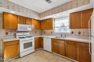 13 Golden Rod Ct, Brick, NJ 08724 - Photo 15