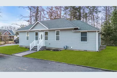 140 E Camp Walk, Island Heights, NJ 08732 - Photo 3