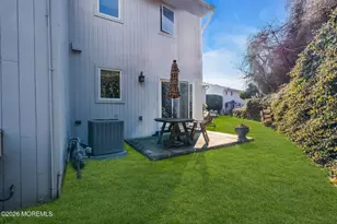 23 E Manor Sq Square, Highlands, NJ 07732 - Photo 19