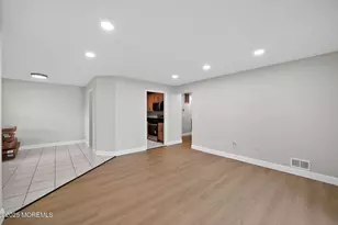 606 Goldthread Ct, Jackson, NJ 08527 - Photo 5