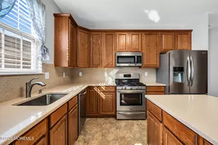 18 Hartack Rd, Manalapan Township, NJ 07726 - Photo 13