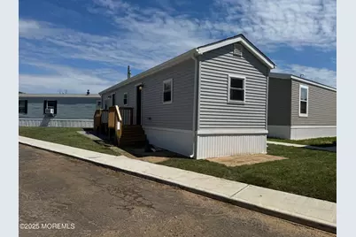 17 Avenue D, Hazlet Township, NJ 07730 - Photo 3