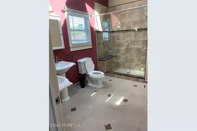 327 Roosevelt Avenue, Oakhurst, NJ 07755 - Photo 11