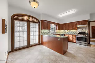 22 Windswept Ln, Freehold, NJ 07728 - Photo 9