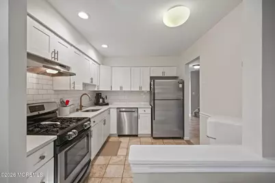 73 Holly Drive, Eatontown, NJ 07724 - Photo 9