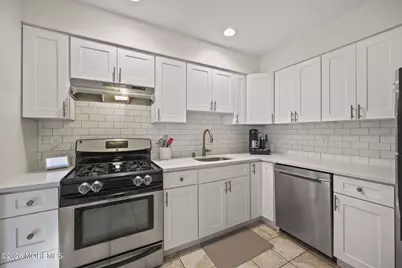 73 Holly Drive, Eatontown, NJ 07724 - Photo 7