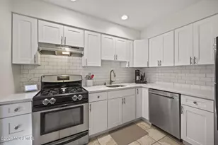 73 Holly Dr, Eatontown, NJ 07724 - Photo 7