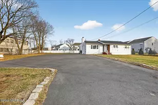 17 S Main St, Marlboro Township, NJ 07746 - Photo 9