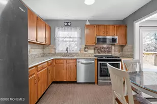 102 Tarnov Ct, Manchester Township, NJ 08759 - Photo 11